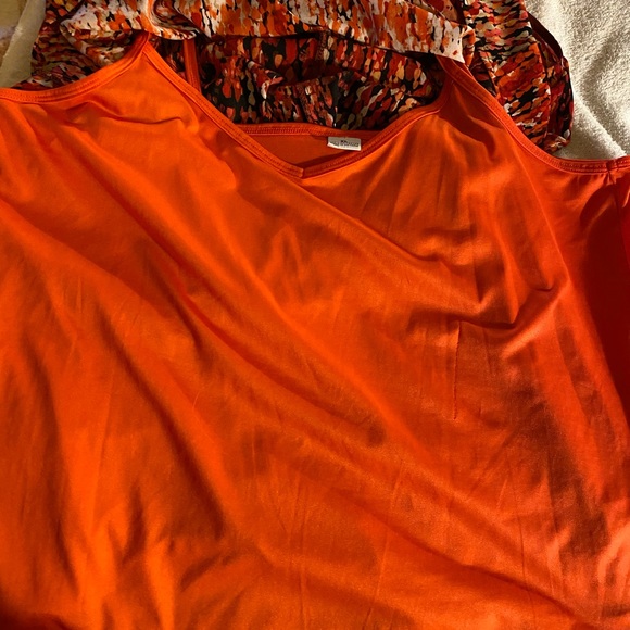 Ladies XL dressy tank with sewn in spaghetti strap camisole - Picture 4 of 13